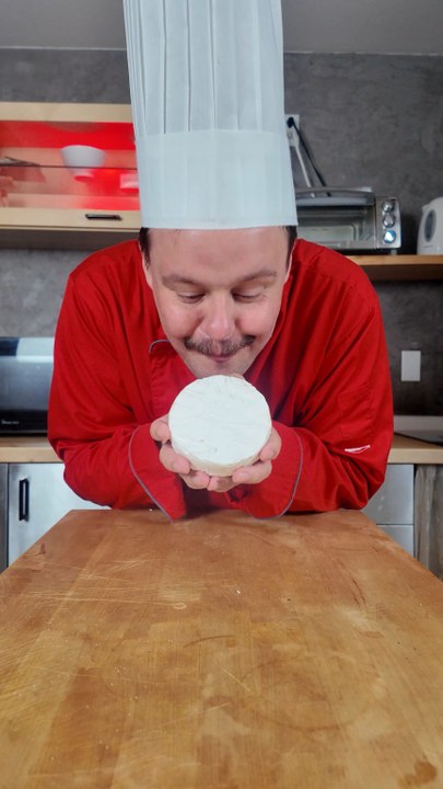 Pumpkins stuffed with Camembert cheese