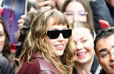 Miley Cyrus pense déjà à la retraite : "J'ai commencé à réévaluer la situation..."