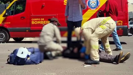 Motociclista bate os testículos no tanque da moto em acidente no Centro