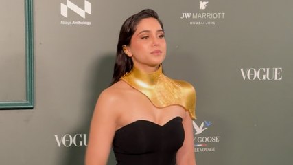 रेड कार्पेट पर Sharvari का स्टाइलिश अंदाज