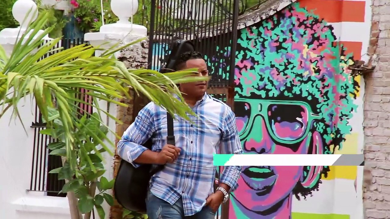 Rasgando mi guitarra mi guitarra Jose Luis Castro Pop-sitivo