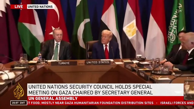 Erdoğan ve Trump masada yan yana oturdu