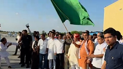 हमीरगढ़ हवाई पट्टी पर प्र​शिक्षण की उड़ान शुरू, सीएम ने दिखाई हरी झंडी