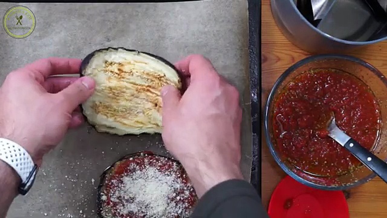 Parmigiana di melanzane leggera al forno: la versione più sana di un grande classico