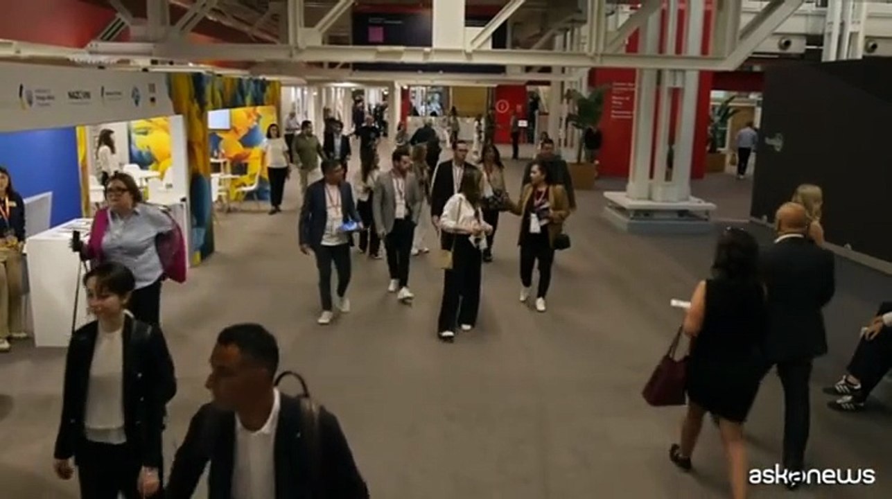 ABK Group e Moooi portano gli animali estinti nella ceramica