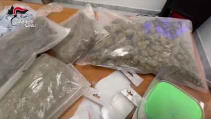 Bacoli: Ausiliare del traffico arrestato con droga e 30mila euro in contanti 🚓 - thumbnail