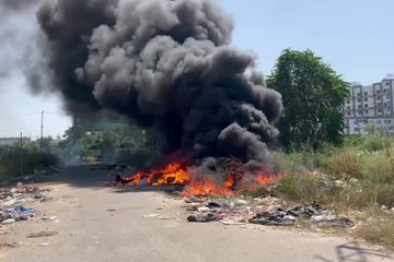 नीमराणा में कचरे के ढेर में लगी भीषण आग, रीको की लापरवाही पर उठे सवाल