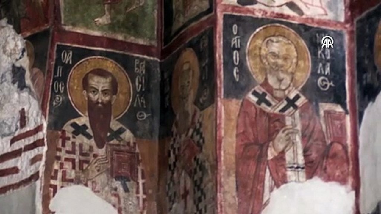 700 yıllık kilise Tevrat ve İncil temalı sahneleriyle büyülüyor: Bilindik resimler de var!
