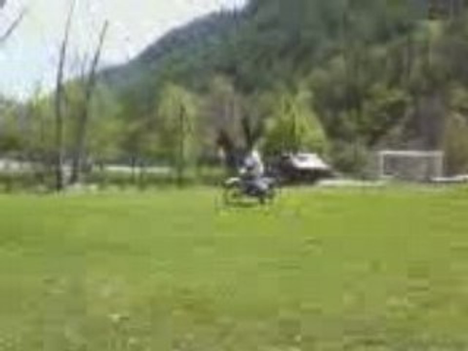 stunt figure debout sur la selle