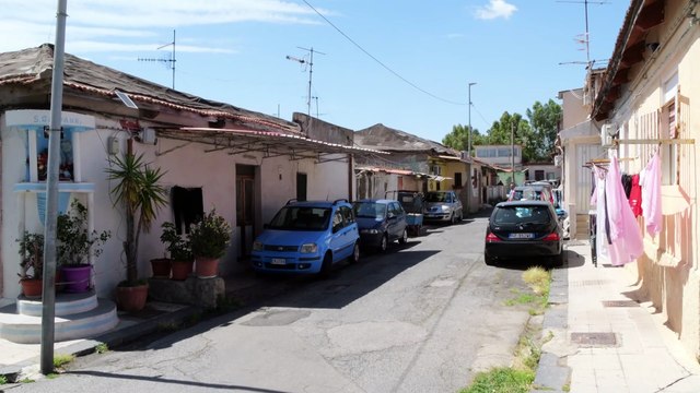 Risanamento, giù 60 baracche. Poteri speciali, ultimi 90 giorni