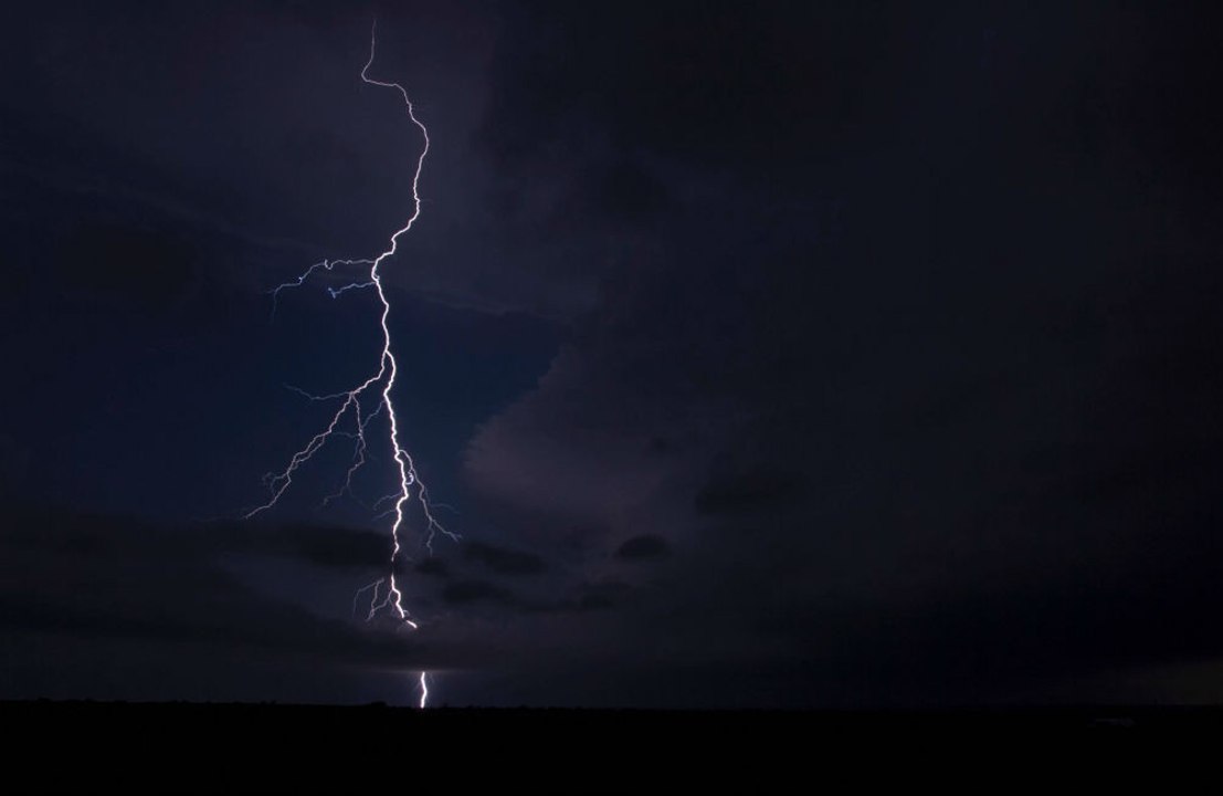 Elk hunters found dead after lightning strike but they only had 'slight burns'