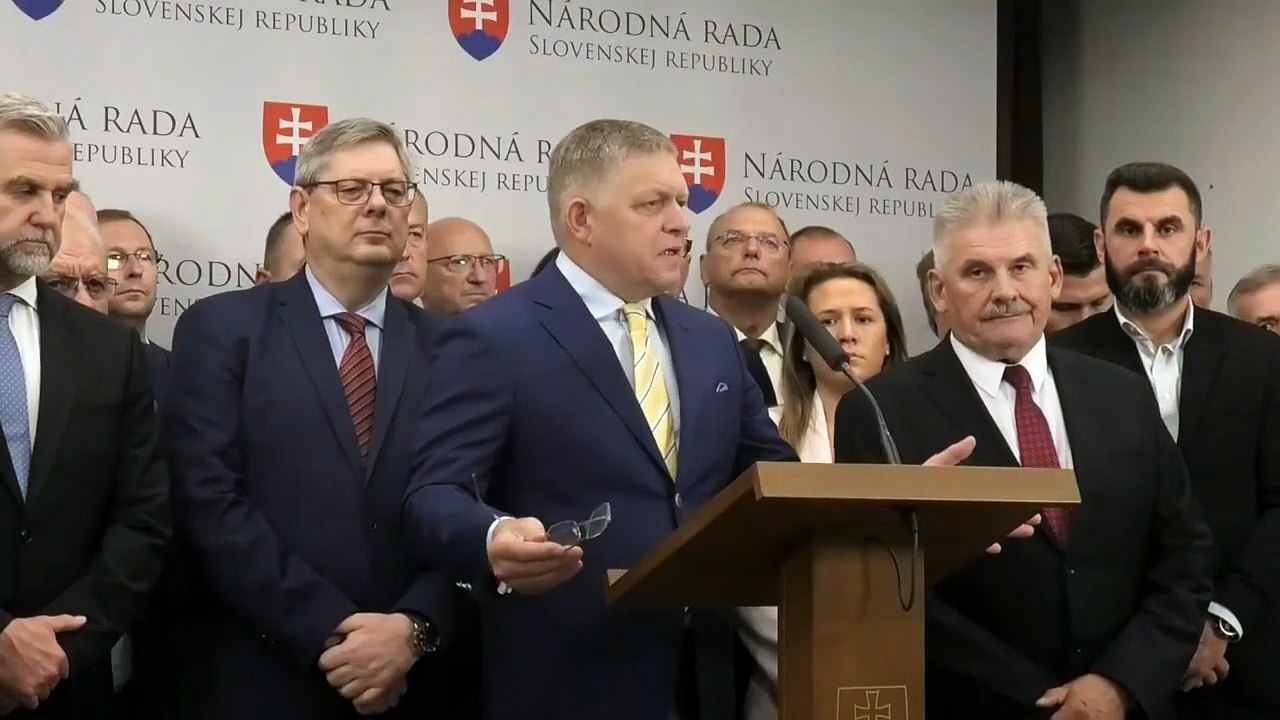 ZÁZNAM: Premiér: Ak novela ústavy vo štvrtok neprejde, túto tému uzatvárame