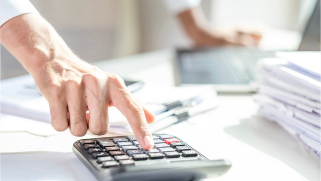 Frais de courtage : définition, types et prix