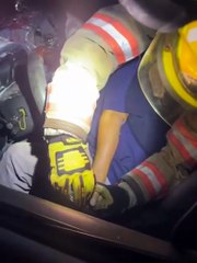 Hondureño pierde la vida al estrellarse contra rastra