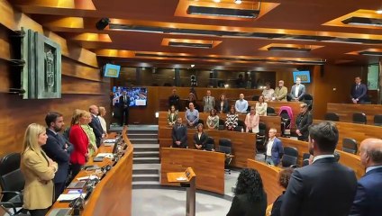 La diputada asturiana del grupo mixto pone en pie a los diputados contra el genocidio en Gaza y solo Vox se va