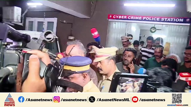 കെഎം ഷാജഹാൻ്റെ ചോദ്യം ചെയ്യൽ പൂർത്തിയായി; സ്റ്റേഷന് പുറത്ത് പ്രതിഷേധവുമായി സിപിഎം പ്രവർത്തകർ