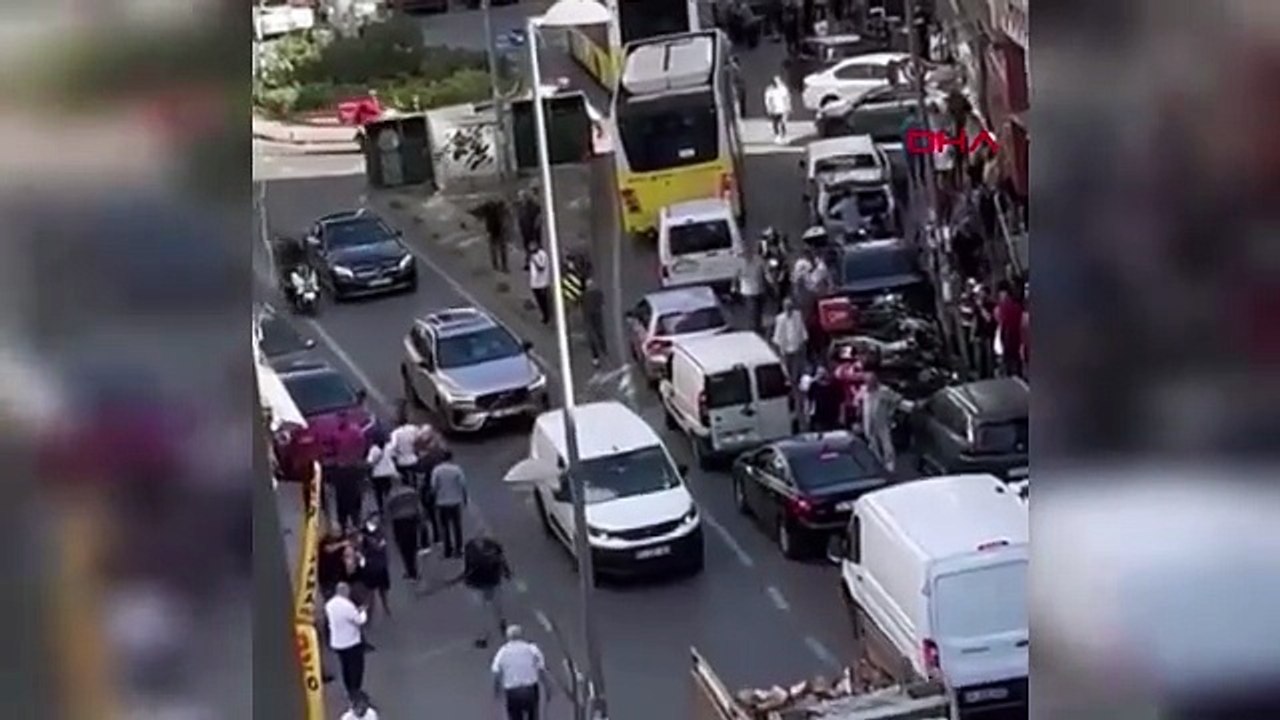 Restoranda oturan avukata silahlı saldırı!