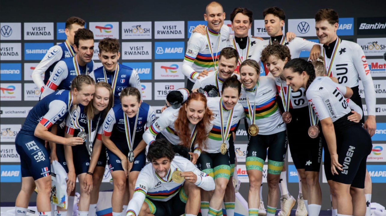 Cyclisme - Championnats du Monde UCI Kigali 2025 - L'équipe de France en argent sur le relais mixte : toutes les réactions des Bleus avec Paul Seixas, Armirail, Labous...
