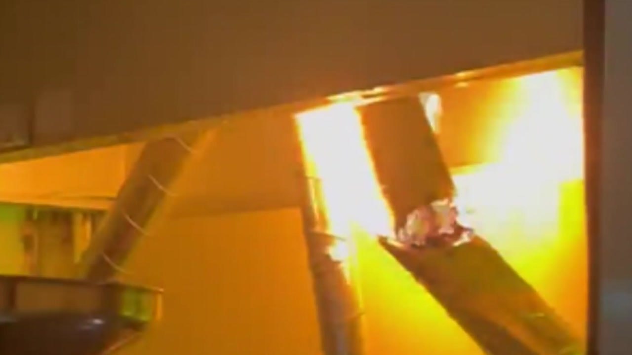 성남 금곡동 상가 2층서 불...300여 명 대피 / YTN