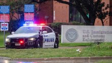 Un muerto y dos heridos en un tiroteo en una oficina del ICE en Dallas