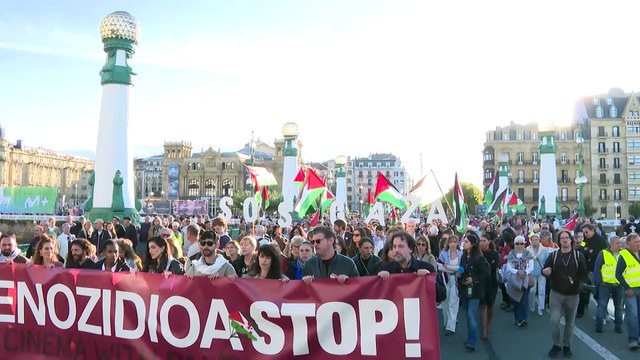 Miles de personas claman en San Sebastián junto al mundo del cine por el fin del genocidio