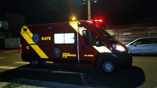 Mulher cai de patinete e fica ferida no Bairro Siena em Cascavel