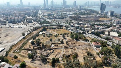 Smyrna Höyüğü şaşırtmaya devam ediyor: Seramikler 5 bin yıllık