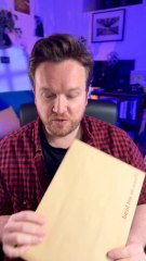 Ça valait le coup d'après toi ? Je sais pas si tu te rends compte, mais j'y ai passé des heures à chercher ma plaque dans les épisodes 😅🍿