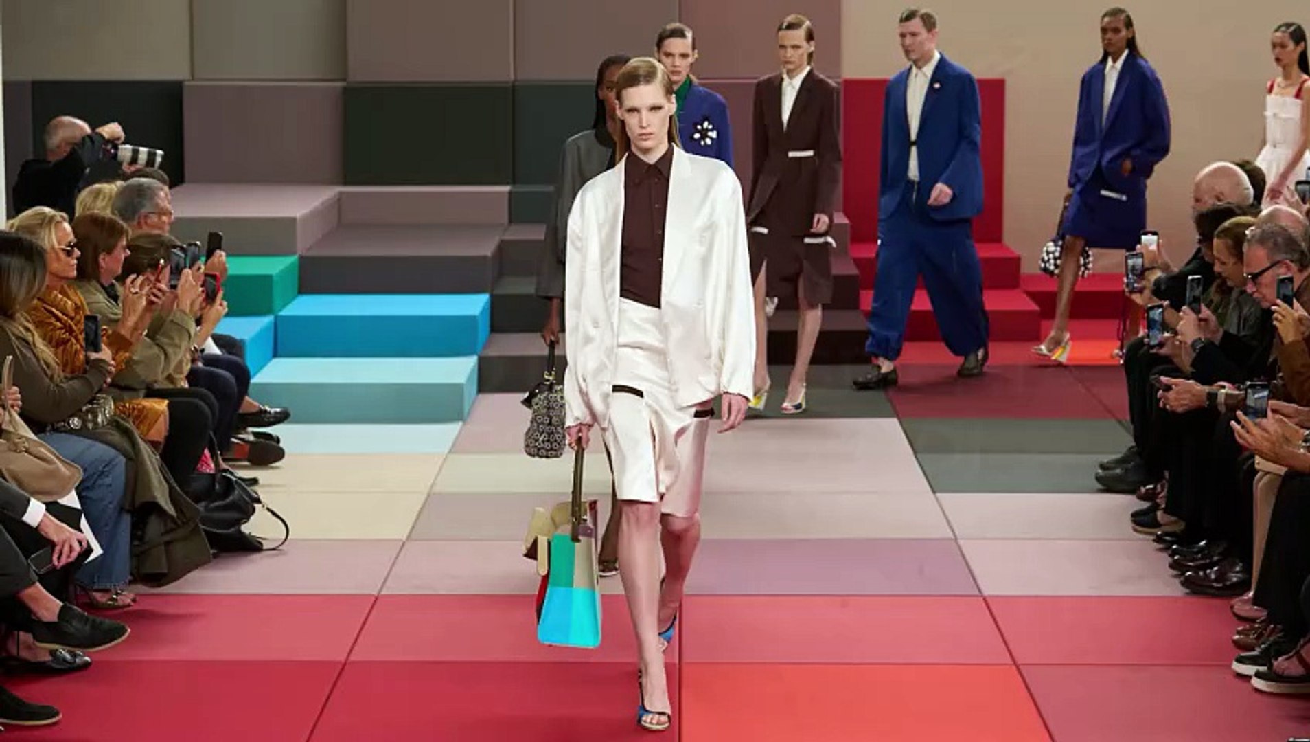 ⁣Il video della sfilata P/E 2026 di Fendi