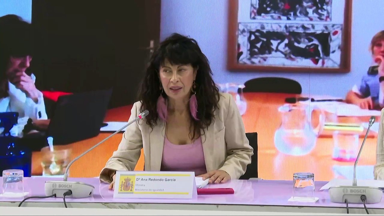 Igualdad pide "disculpas" a las víctimas de violencia de género por los fallos en las pulseras