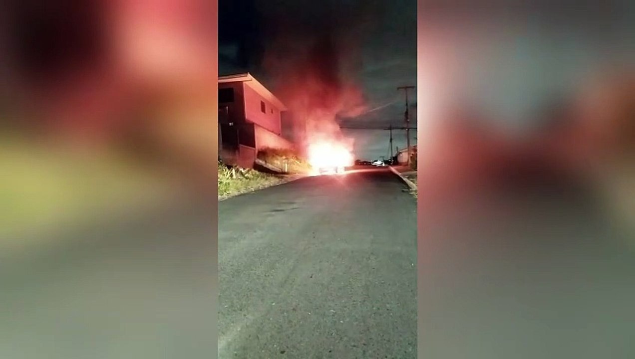 Carro que pode ter sido usado em ataque com três baleados em Curitiba é encontrado em chamas