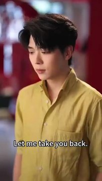 She knew she couldn't be that high-pitched flower, so she buried her secret love deep in her heart. But in the eighth year of her secret love, he broke into her world and confessed his love loudly on one knee, instantly disrupting all her defenses. #Popul