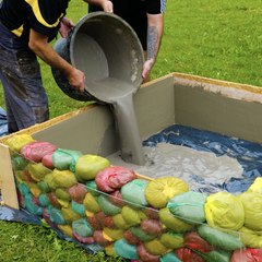 Une cour fatiguée ? Ces idées de FAIT MAISON vont la rafraîchir !