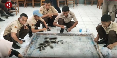 Siswa SMK di Sragen bikin seragam batik sendiri pakai teknik Jepang