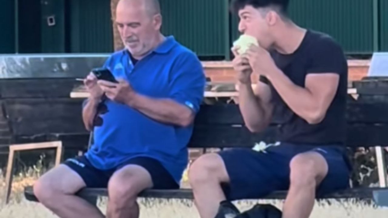 Man attempts to sell 'poop' in store, leading to a comically awkward scene