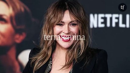 "Je me débarrasse de ce corps sexualisé" : Alyssa Milano retire ses implants mammaires et ses fans applaudissent son geste