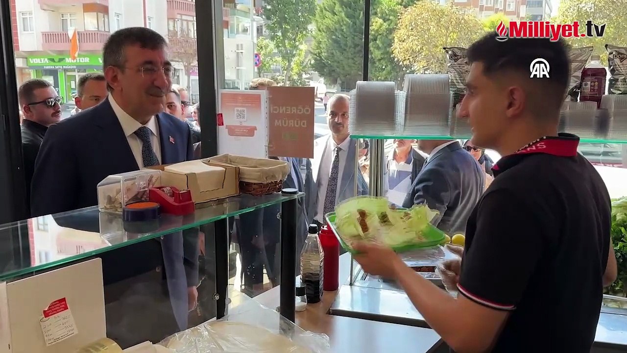 Cumhurbaşkanı Yardımcısı Yılmaz, İstanbul'da Doğu-Güneydoğu STK temsilcileriyle bir araya geldi
