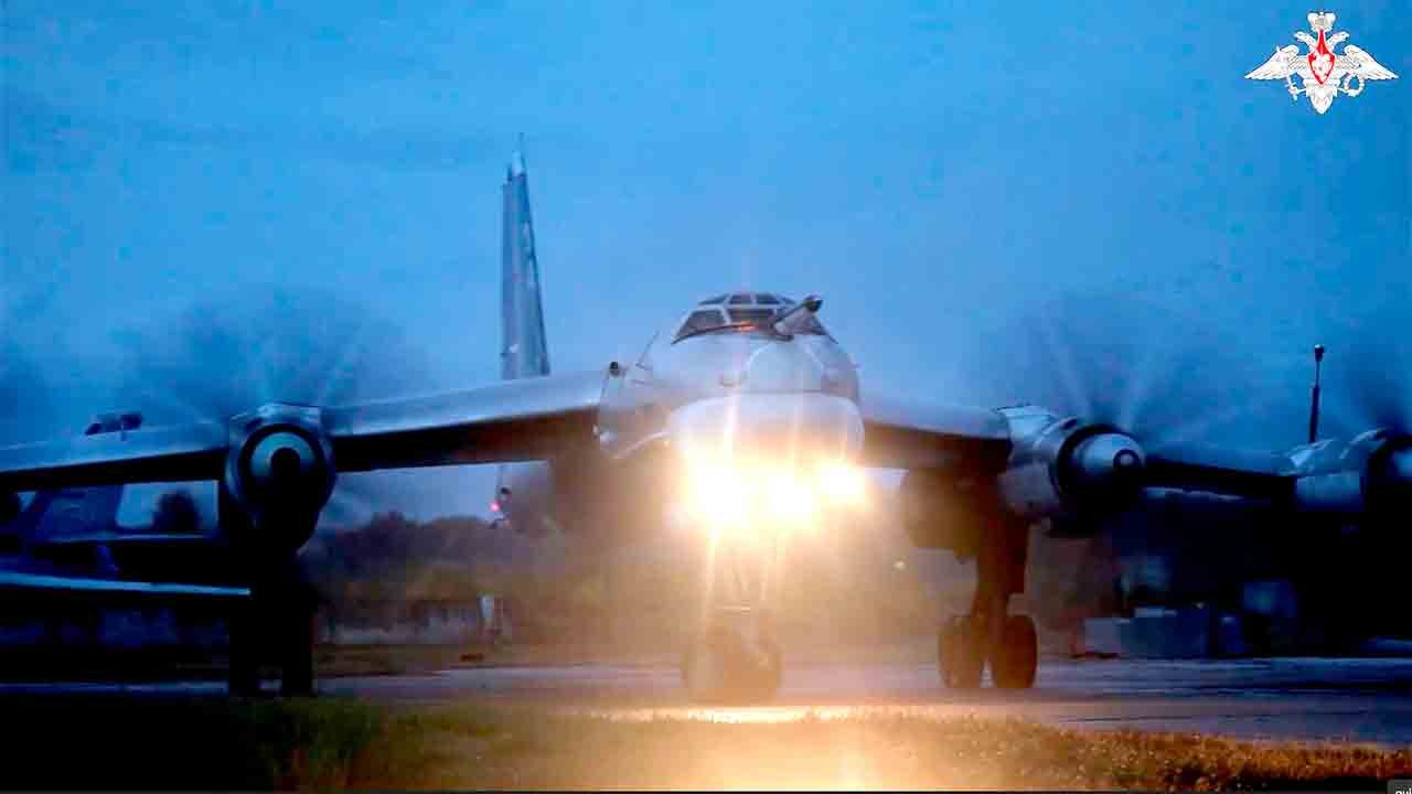 NORAD פרסה מטוסי F-16 ללוות מטוסים רוסים סמוך לאלסקה