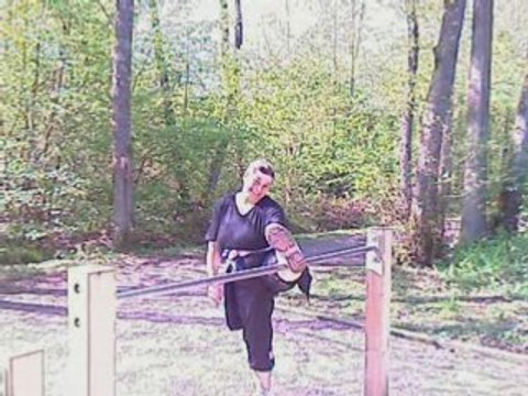 video de mes soeurs mes amies et moi fesant du sport