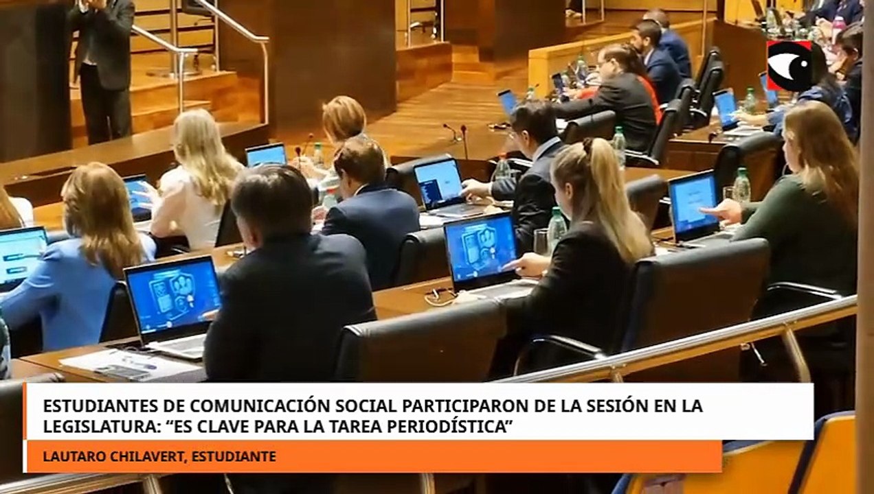Estudiantes de Comunicación Social participaron de la sesión en la Legislatura