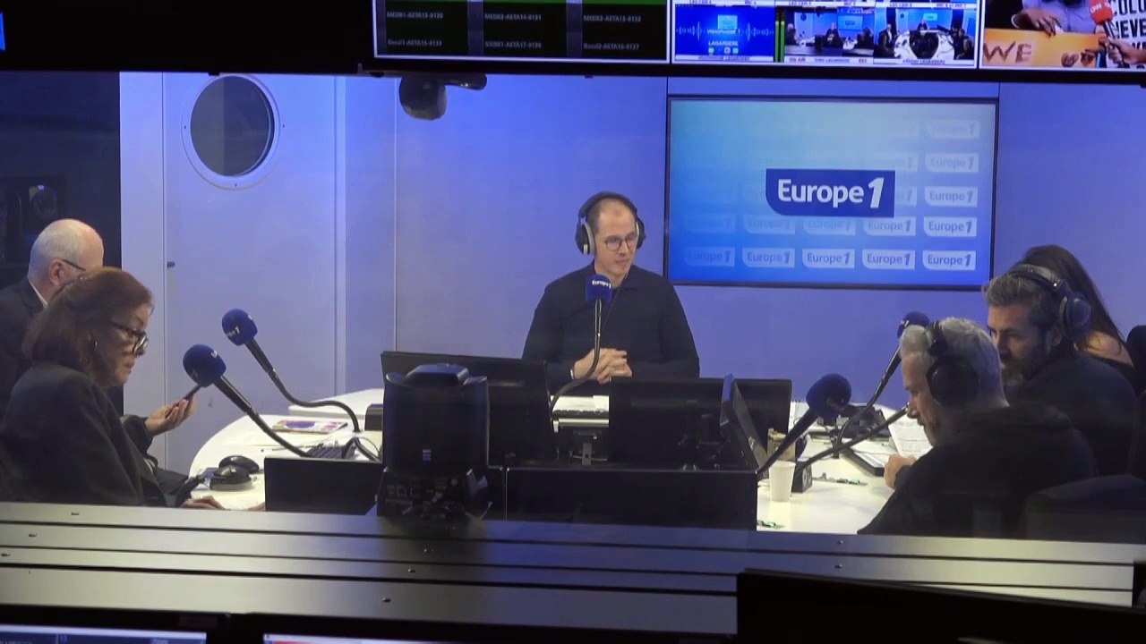 «Le Capitaine Fracasse» de Théophile Gautier et le livre sur Oasis «Trying to Find a Way Out of Nowhere»