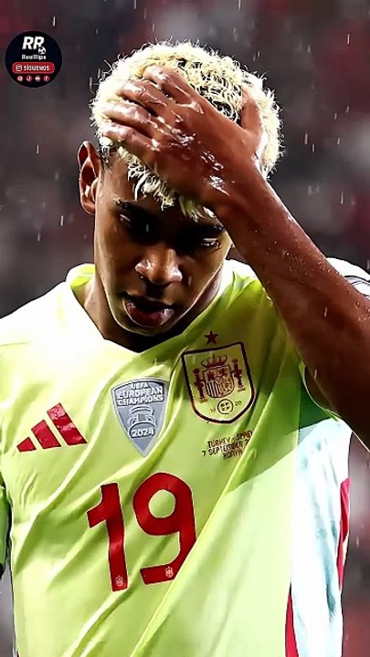 ⚽🗣️ HANSI FLICK RESPONDE A LUIS DE LA FUENTE POR EL CASO LAMINE YAMAL