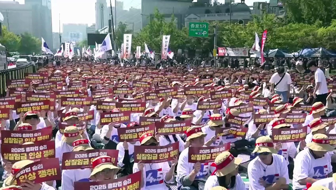 I lavoratori della finanza in Corea del Sud scioperano per la prima volta in tre anni