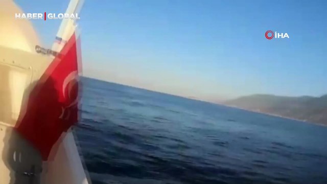 Her yerde aranıyordu, Yunan adasına yüzerek kaçmaya çalışırken böyle yakalandı