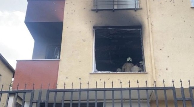 Ataşehir'de 5 katlı binada çıkan yangın söndürüldü
