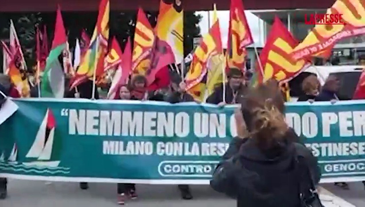 Manifestanti pro-Gaza bloccano area cargo a Malpensa: "Da qui armi per Israele"