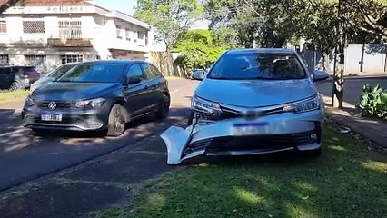 Corolla e Tiggo 8 batem no Centro de Cascavel