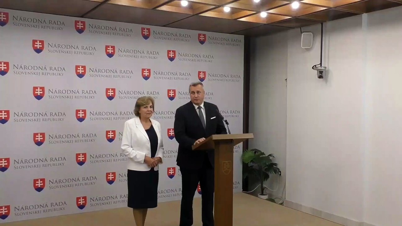 ZÁZNAM: SNS považuje zmenu ústavy za historický krok, víta definíciu dvoch pohlaví