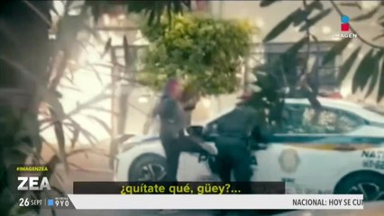 Así fue como una mujer pateó y agredió a policía de la CDMX