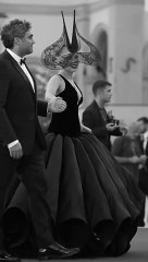 ليدي غاغا وخواكين فينيكس ينافسان براد بيت وجورج كلوني